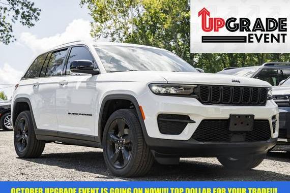 JEEP GRAND CHEROKEE 2022 1C4RJHAGXN8573916 image